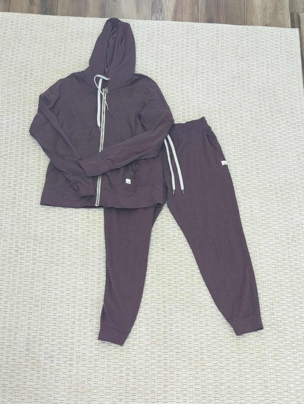 Vuori Jogger Set